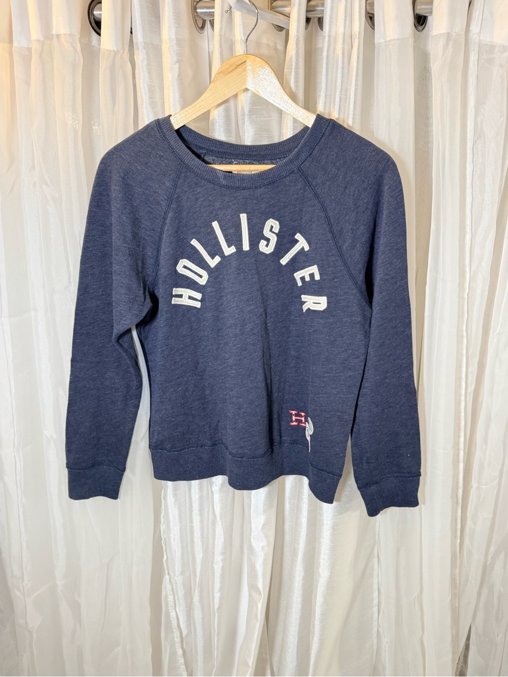 Hollister Women's Navy Crewneck Sweatshirt Y2K